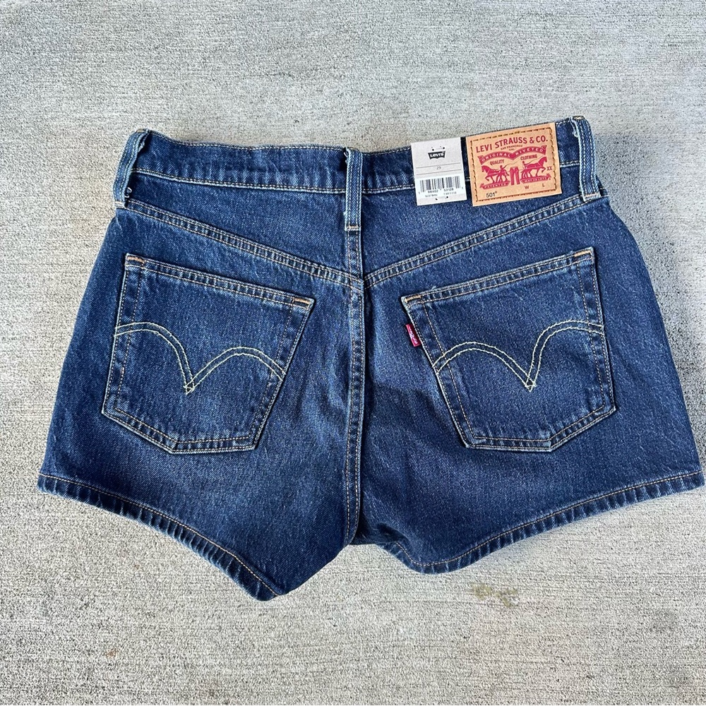 New With Tags Levi’s 501 Denim Shorts Size 29